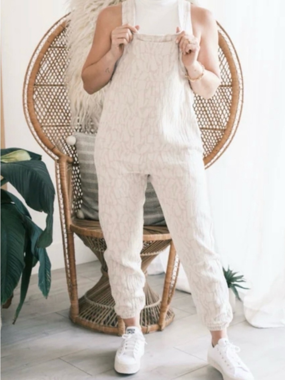 Smash + Tess Hilary Duff SZ S Cream Linen Cotton blend Overalls side Pockets